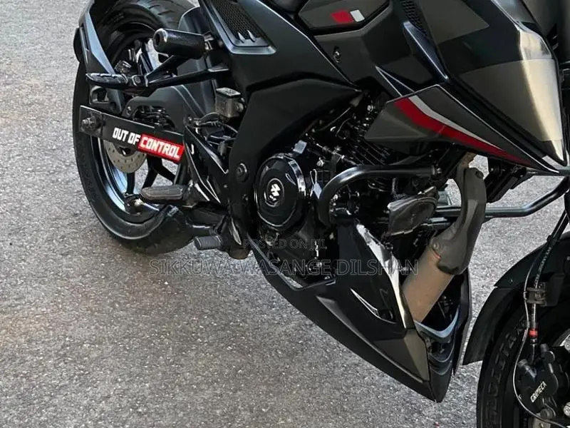 Bajaj Pulsar N160 2025