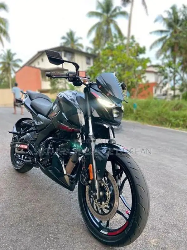 Bajaj Pulsar N160 2025