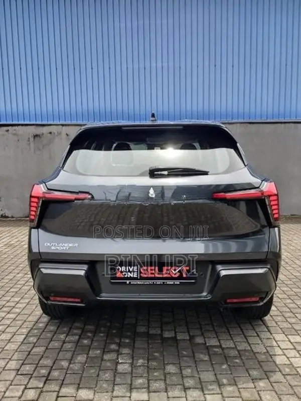 Mitsubishi Outlander 2025