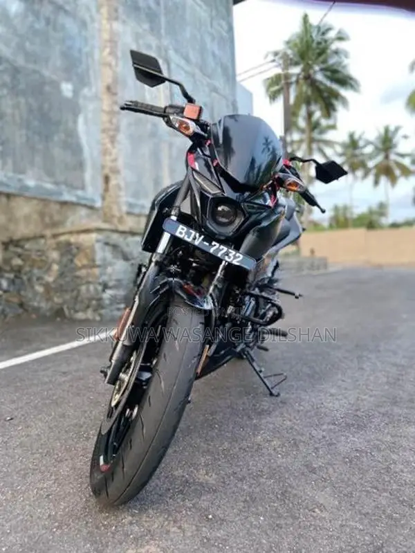Bajaj Pulsar N160 2025