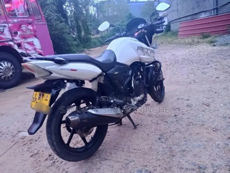 TVS Apache 2011