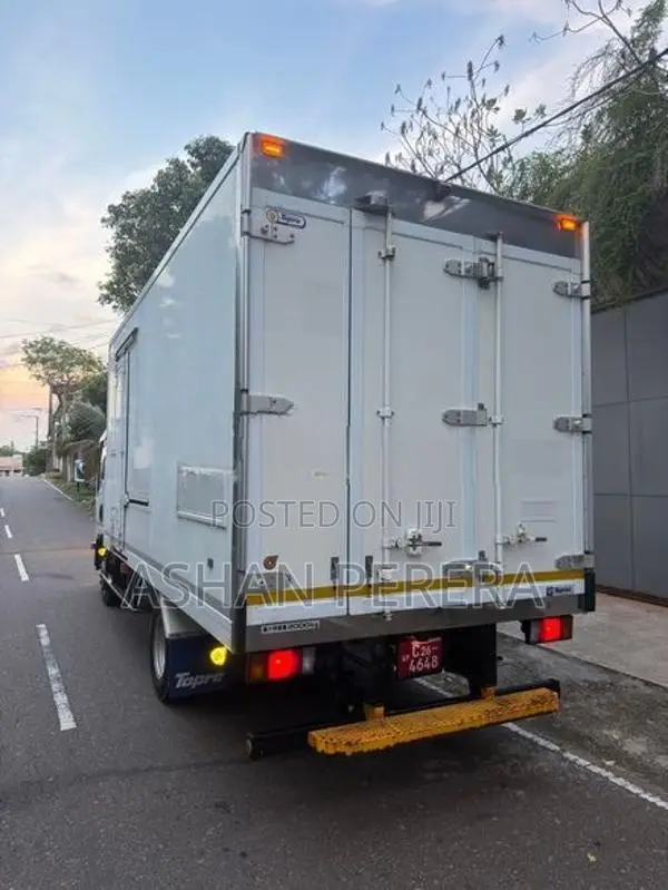 Isuzu Elf Freezer 2020