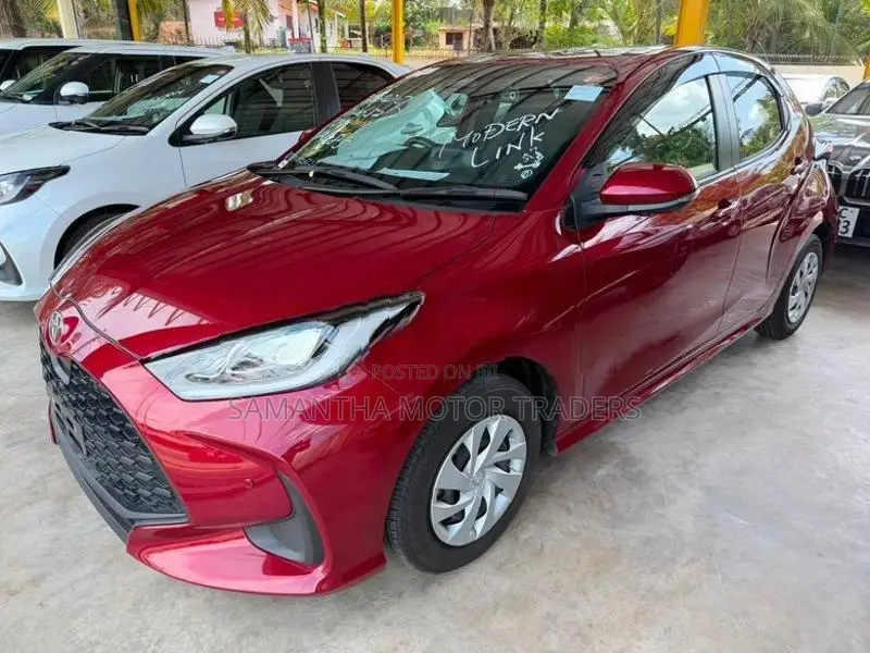 Toyota Yaris G LED 360 camera 2024