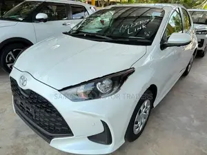 Toyota Yaris X Grade 2025