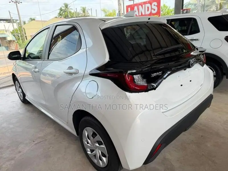 Toyota Yaris X Grade 2025