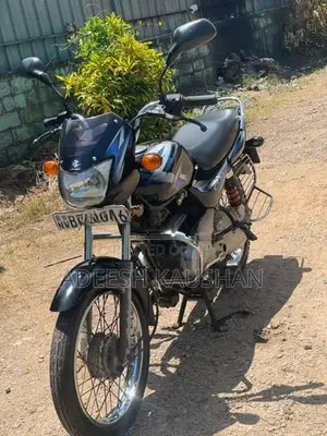 Bajaj CT100 2017