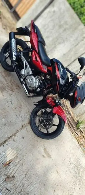 Bajaj Pulsar 180 2010