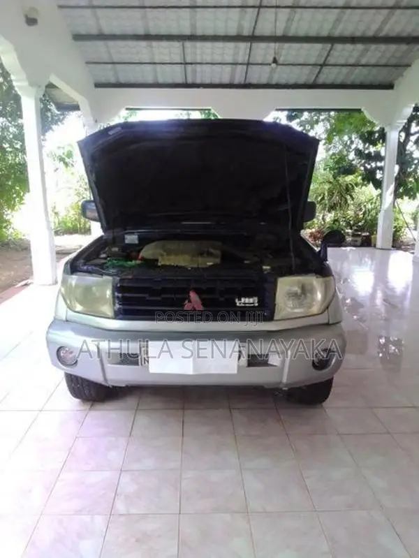 Mitsubishi Pajero 1998
