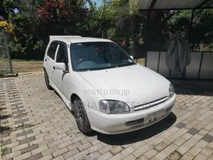 Toyota Starlet NP 90 1996