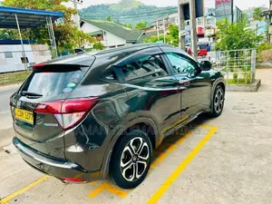 Honda Vezel 2015