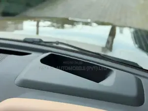 Land Rover Defender 110 X-Dynamic SE 2026