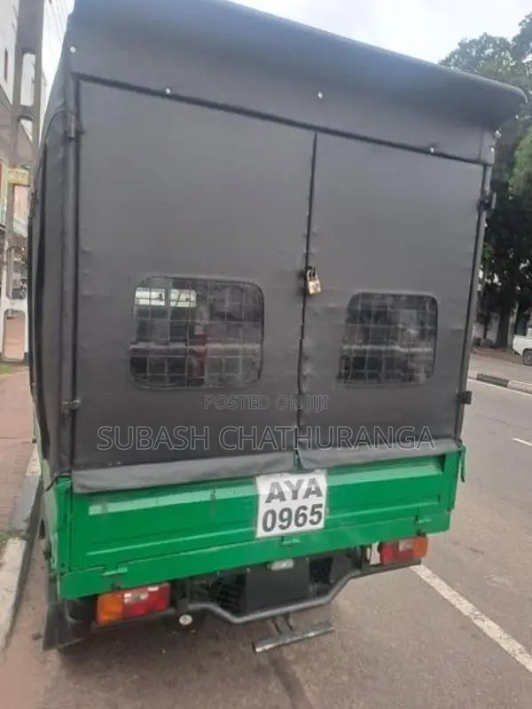 Piaggio Ape 2025