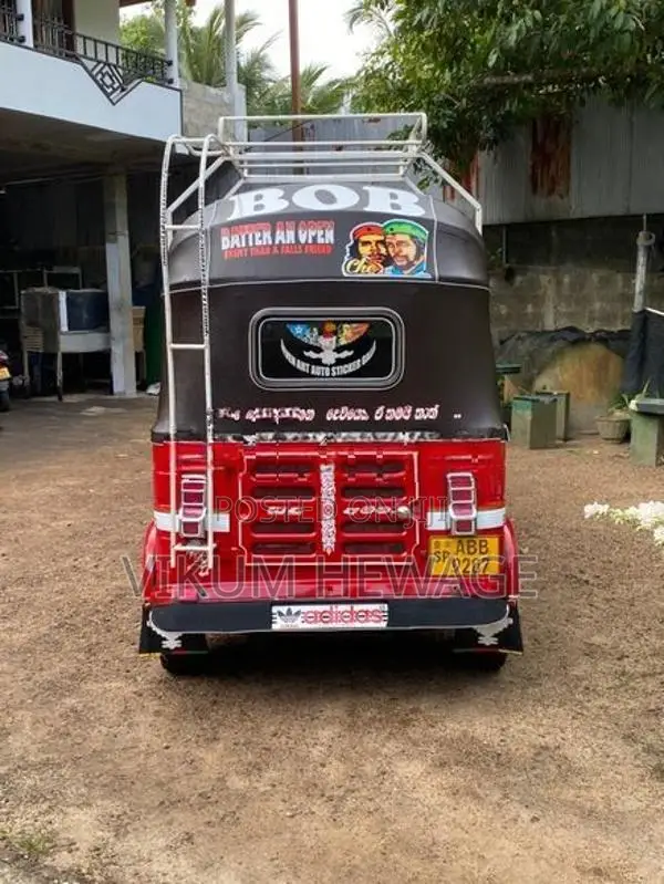 Bajaj RE 2015