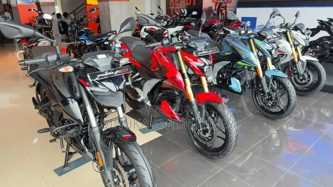 Bajaj Pulsar N160 premium 2026