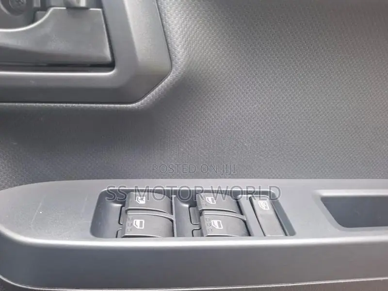 Daihatsu Mira L SA3 2025
