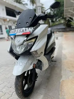 Suzuki Burgman 125 2020