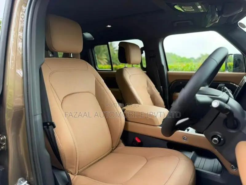 Land Rover Defender 110 X-Dynamic SE 2026