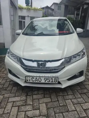 Honda Grace 2015