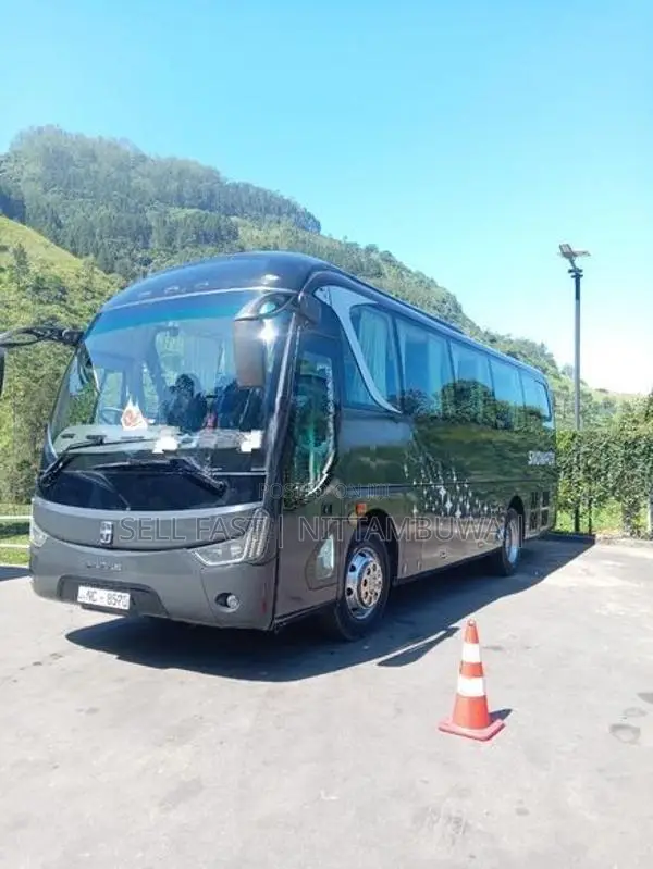 Snow Fox 37 Seater 2016