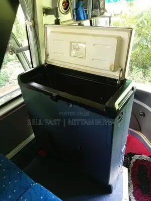 Snow Fox 37 Seater 2016