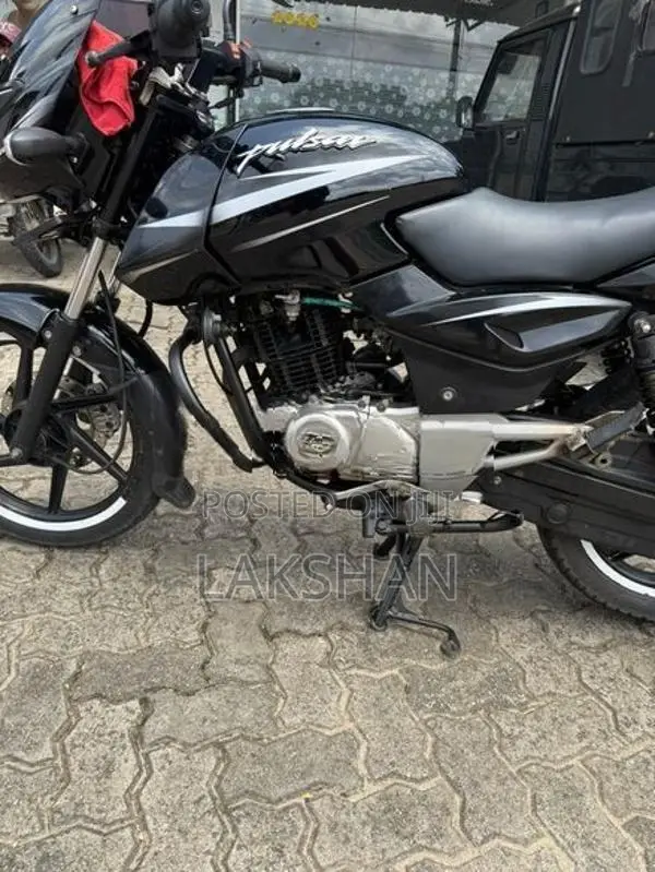 Bajaj Pulsar 150 2016
