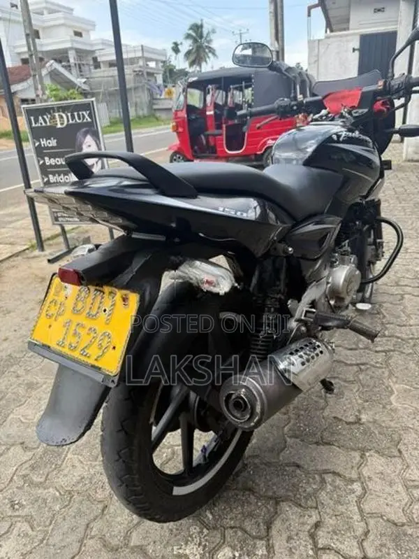 Bajaj Pulsar 150 2016