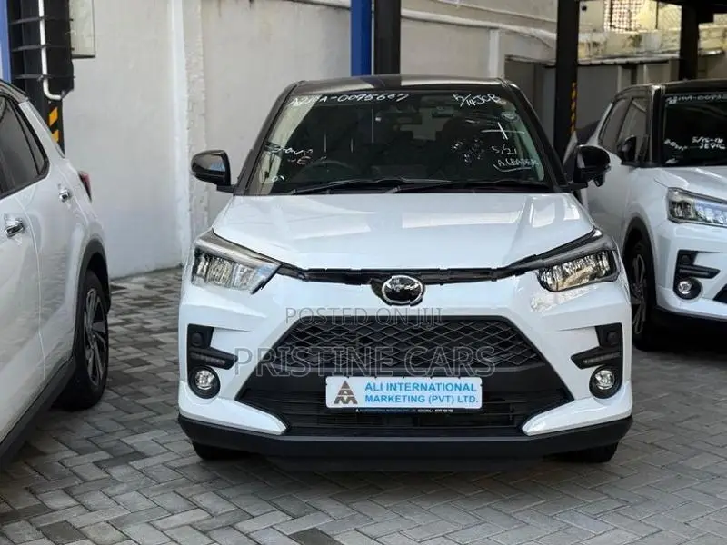 Toyota Raize Z 1,000CC 4WD 2025