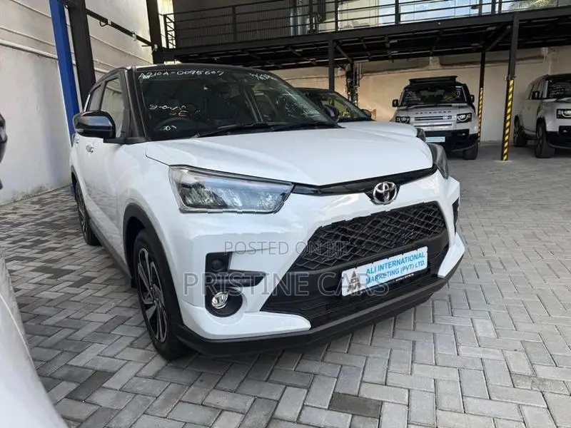 Toyota Raize Z 1,000CC 4WD 2025