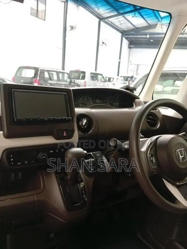Honda N-Box G 2023