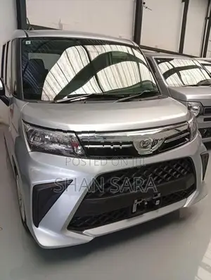 Toyota Roomy X 2023