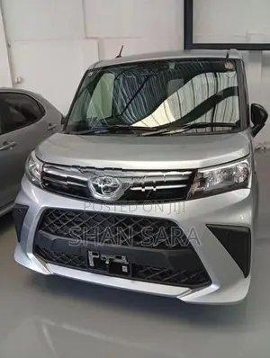 Toyota Roomy x 2023
