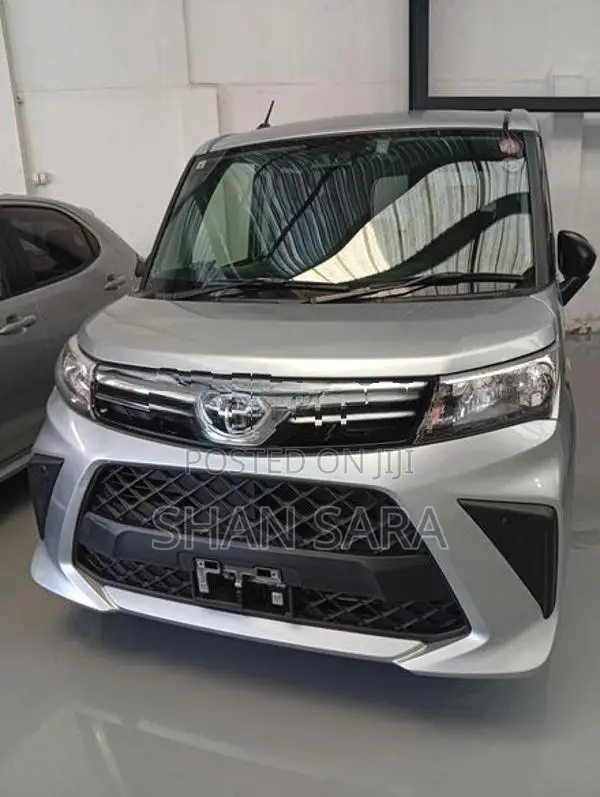 Toyota Roomy x 2023