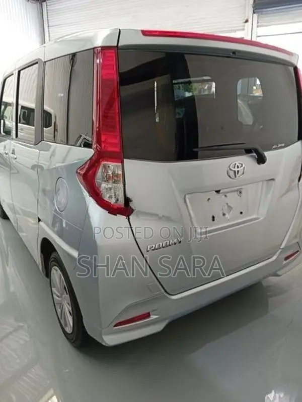 Toyota Roomy x 2023