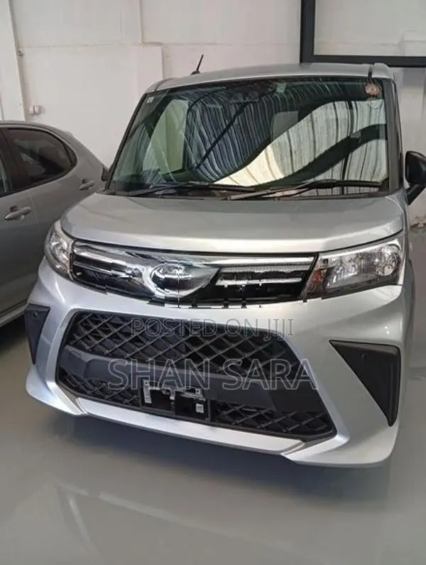Toyota Roomy x 2023