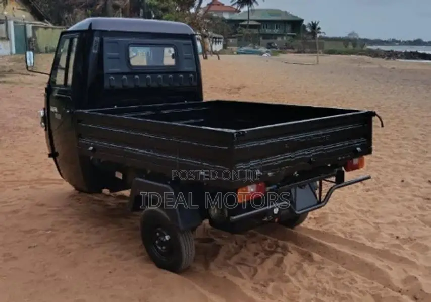 Mahindra Alfa Load Career 2026