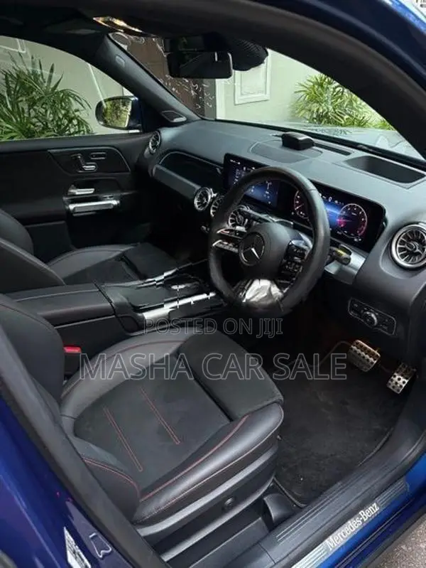 Mercedes Benz GLB 180 AMG Premium Plus 2024