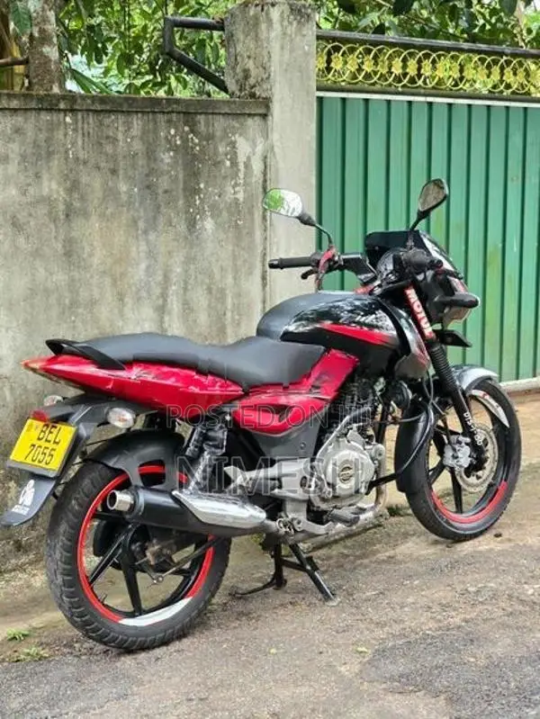 Bajaj Pulsar 150 2017