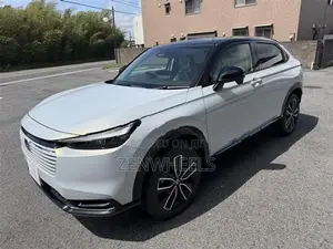 Honda Vezel Z PLAY MOON ROOF 2026