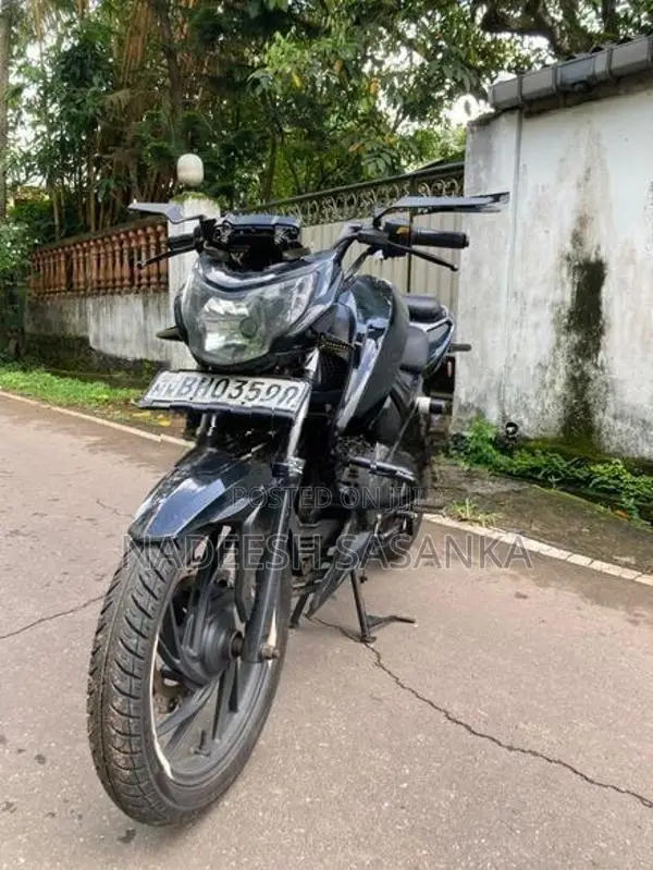 TVS Apache RTR 200 2017