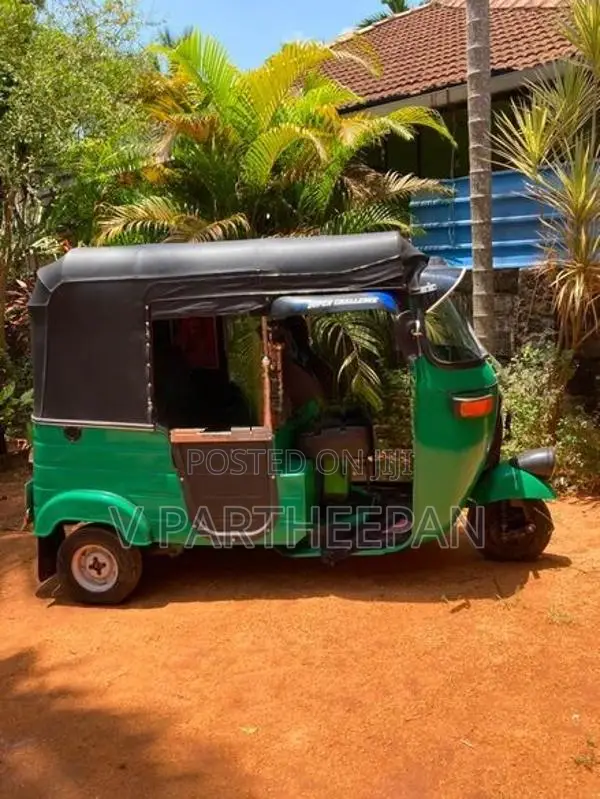 Bajaj RE 2004