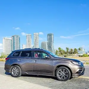 Mitsubishi Outlander PHEV Premium 2015