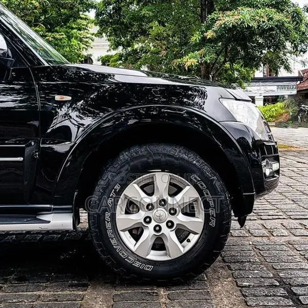 Mitsubishi Montero GLX 2014
