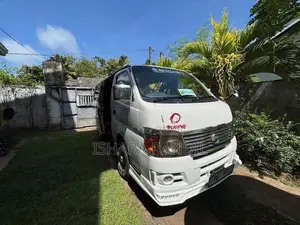 Nissan Caravan 2006