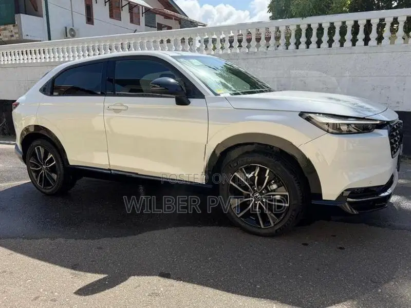 Honda Vezel RS PREMIUM 10SP 4WAY 2026