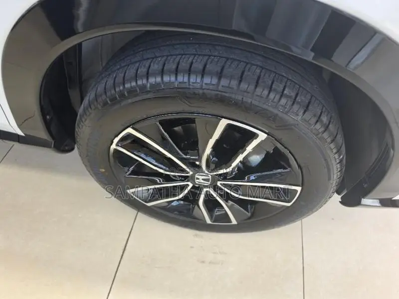 Honda Vezel Z PREMIUM 10 SPEAKER 2026