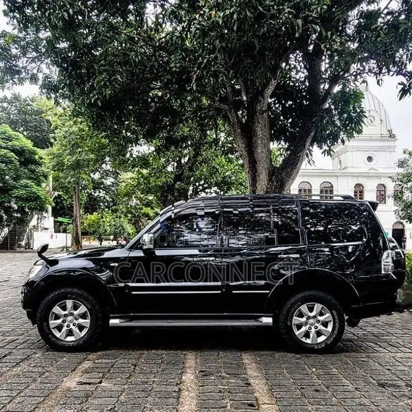Mitsubishi Montero GLX 2014