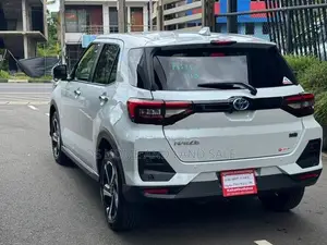 Toyota Raize Z Hybrid 2025