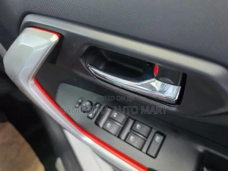 Toyota Raize Z HYBRID BLIND SPOT 2026