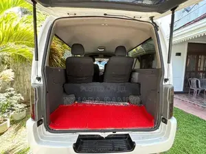 Nissan Caravan 2006