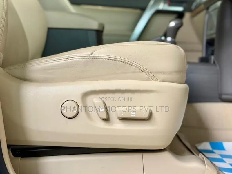 Toyota Land Cruiser Prado 150 Tx 2023